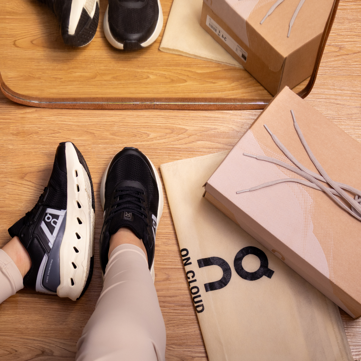 Tênis Esportivo Cloudrunner TN13 Preto Branco