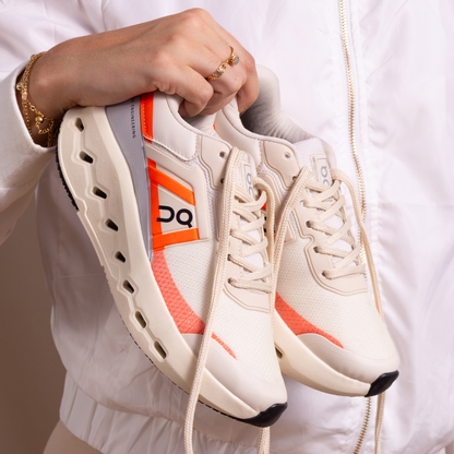 Tênis Esportivo Cloudrunner TN13 Off White Laranja