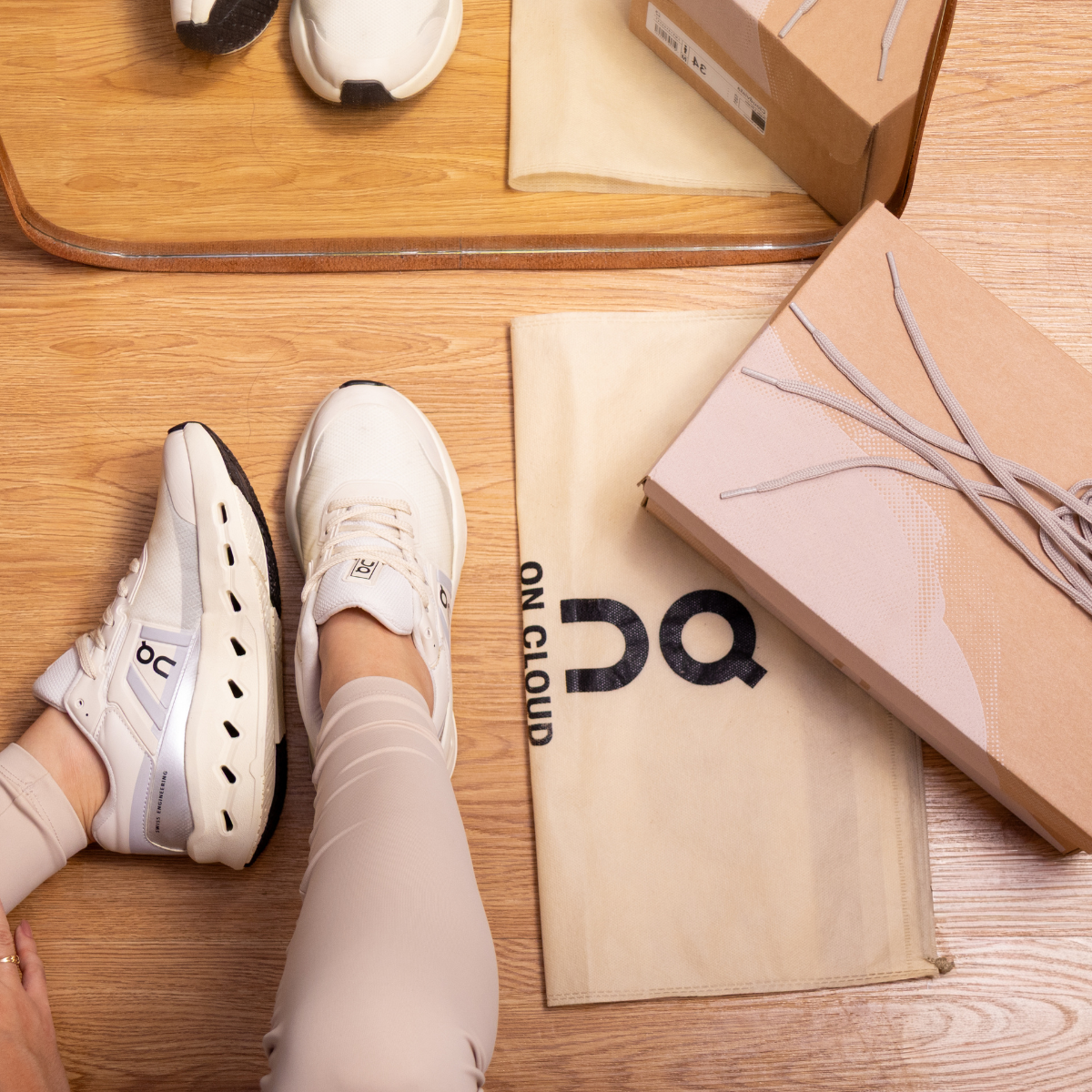 Tênis Esportivo Cloudrunner TN13 Off White Cinza